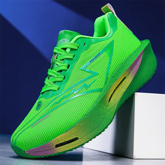 Unisex leichter Performance Laufschuh mit gedämpfter Plateausohle und atmungsaktivem Mesh EB