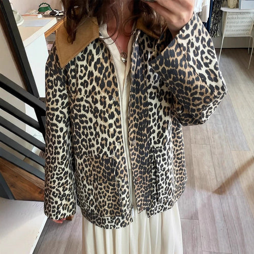 Damen modische Leopardenjacke mit funktionalen Taschen und umschlagbarem Kragen EB