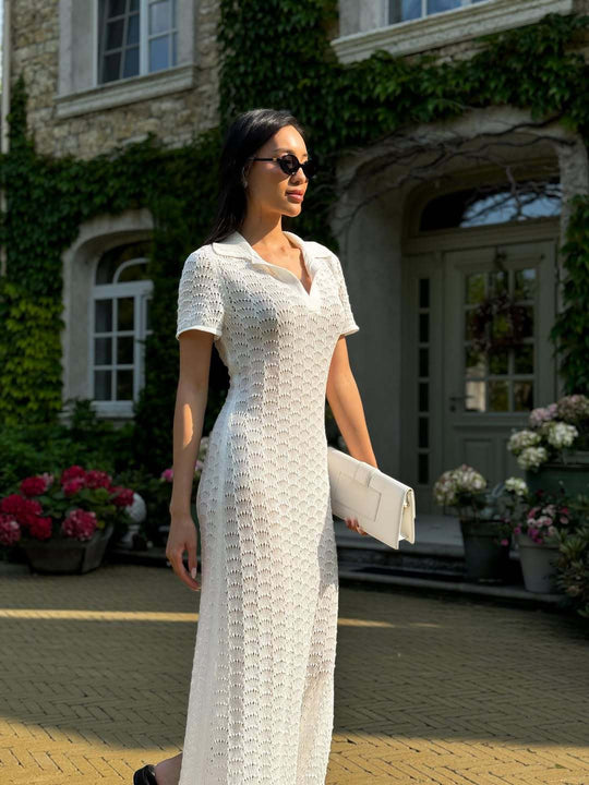 Damen Strickkleid mit raffiniertem Lochmuster und Polo-Kragen EB