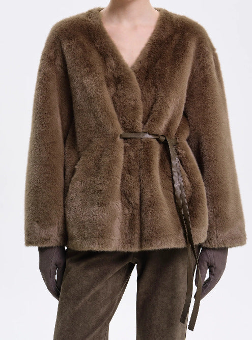 Damen kuschelige Steppjacke mit taillierbarem Design und elegantem Gürtel EB