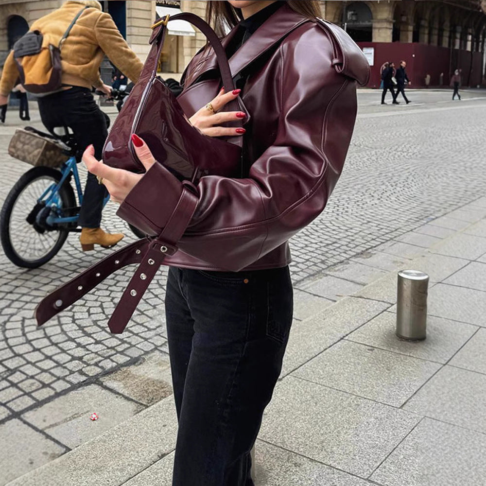 Damen Oversize Kunstlederjacke mit markantem Kragen und strukturiertem Design EB