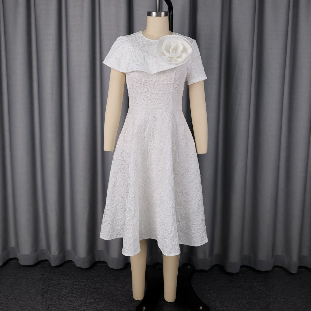 Damen festliches Kleid mit kunstvollem Blumendekor und wunderschöner Drapierung EB