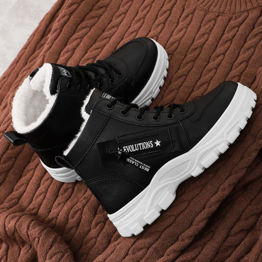 Damen Warm gefütterte Winterstiefel mit robustem Profil und praktischem Schnürsystem EB