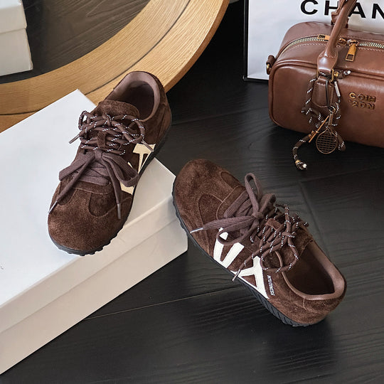 Damen Sportliche Wildledersneaker mit modischem Design und innovativem Dämpfungssystem EB