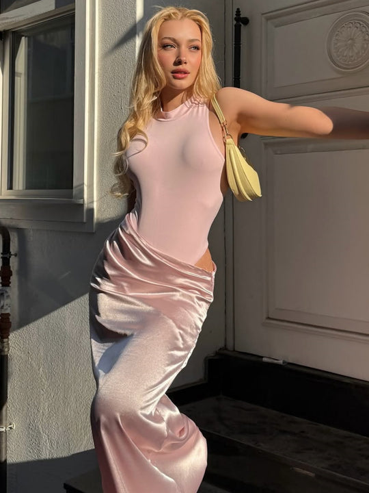 Damen Elegantes Maxikleid mit figurformendem Halterneck und drapiertem Rock EB