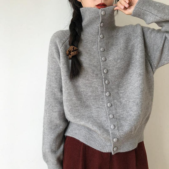 Damen Strickjacke mit modernem Rollkragen und Knopfdetails EB