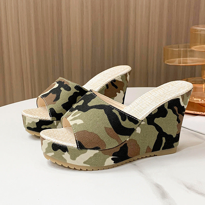 Damen Wedge-Sandalen mit floralem Muster und bequemer Fußbettgestaltung EB