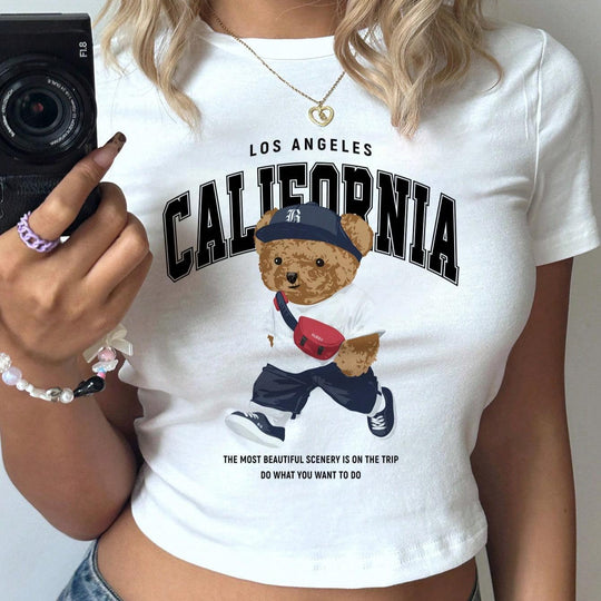 Damen Crop-T-Shirt mit verspieltem Bärenmotiv und modischem Schriftzug EB