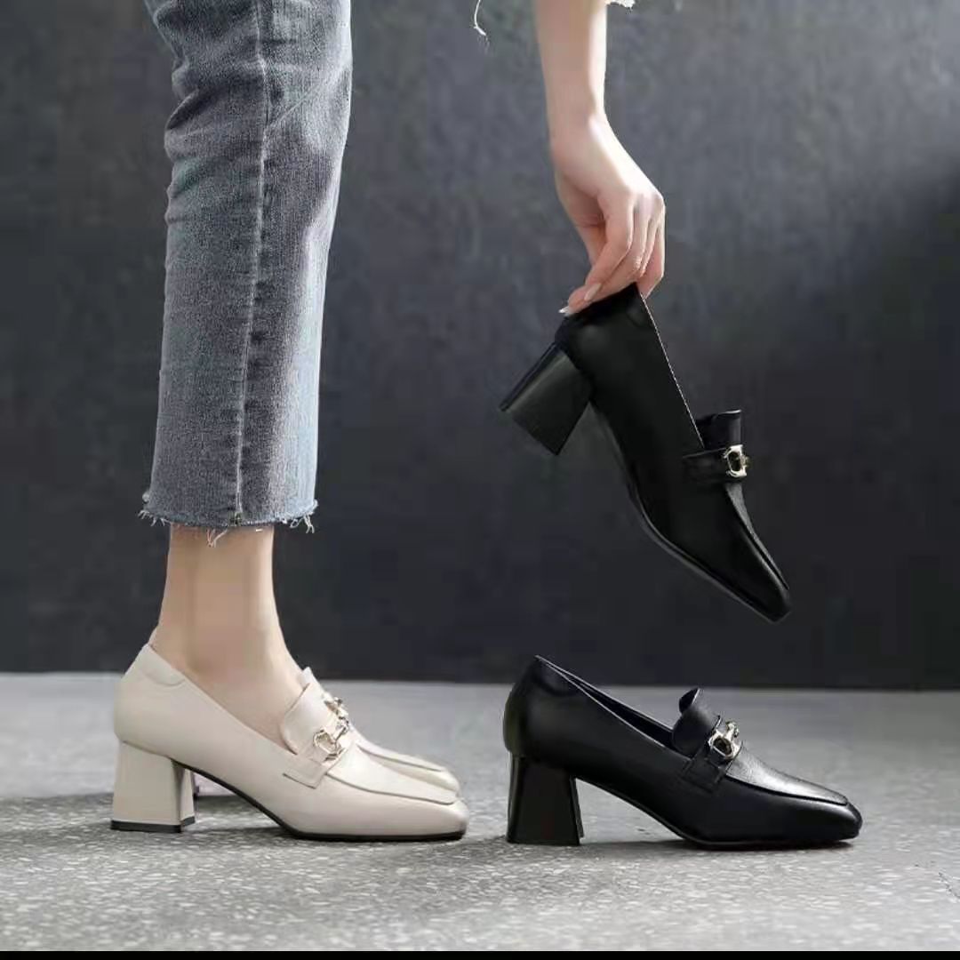 Damen moderne Sling-Pumps mit schickem Quadratverschluss und komfortablem Blockabsatz EB