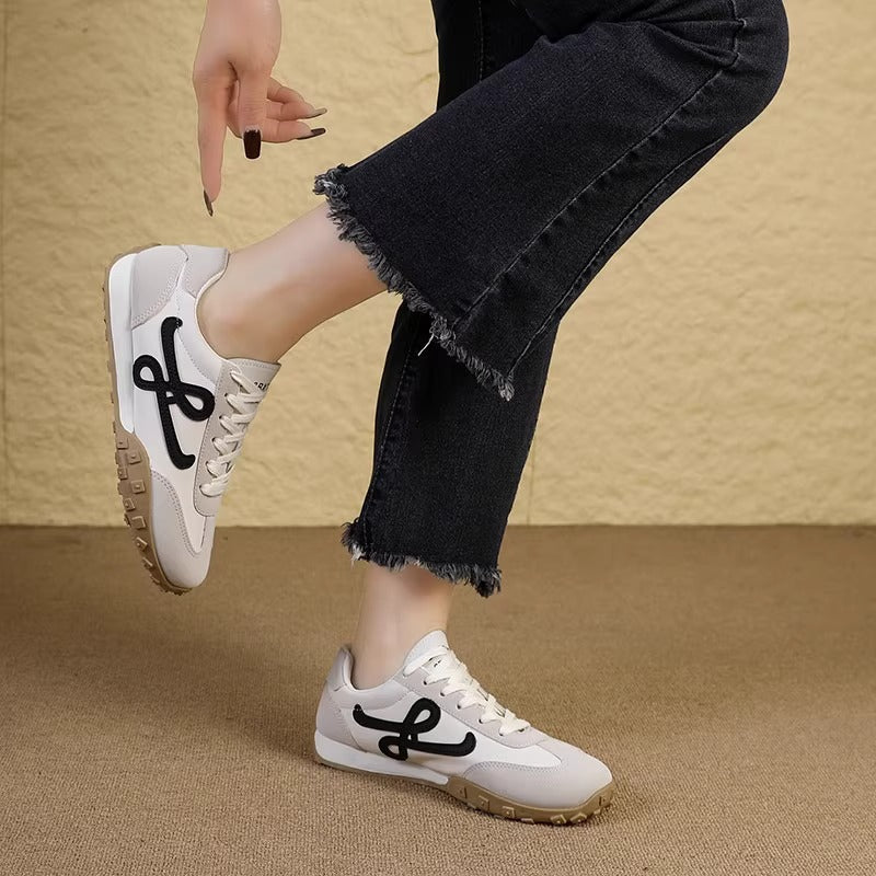 Damen Sportliche Sneakers mit modischem Design und bequemer Passform EB