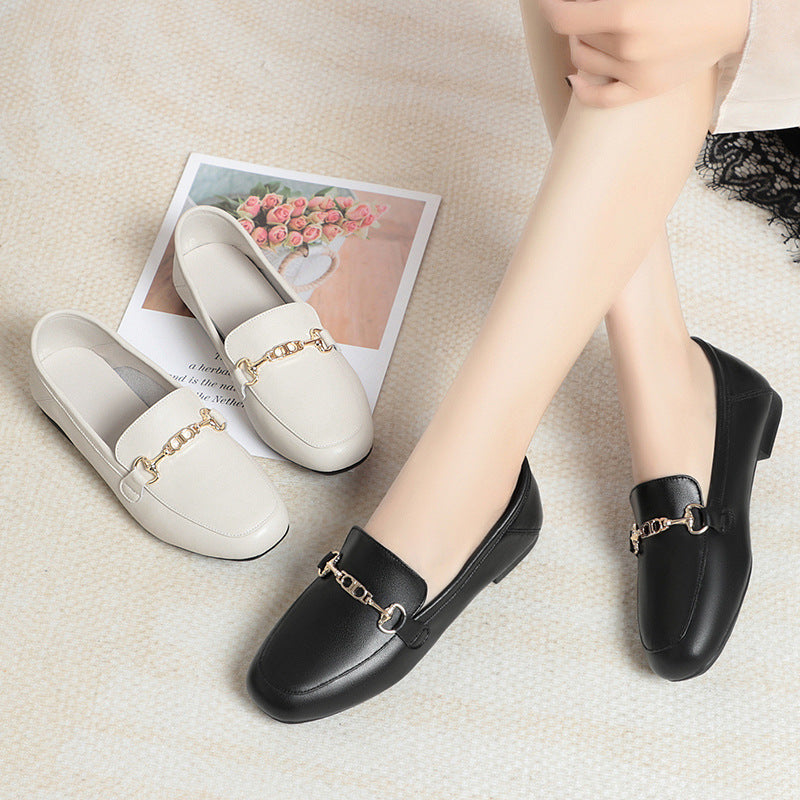 Damen Elegante Mokassins mit modischem Kettendetail EB