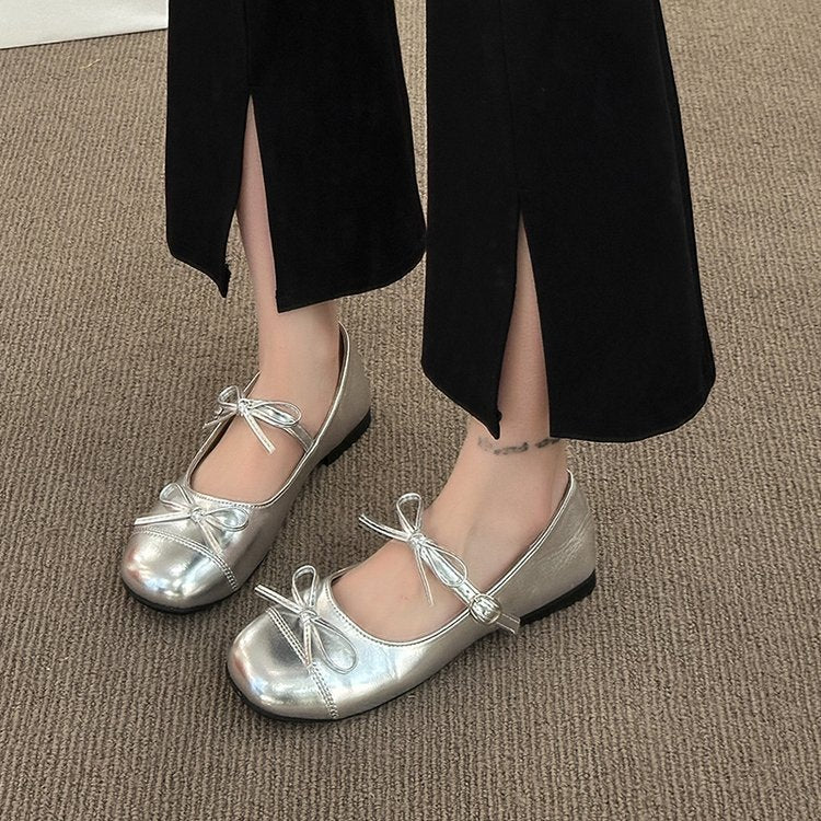 Damen Ballerina-Schuhe mit verspieltem Riemchen und elastischer Passform EB