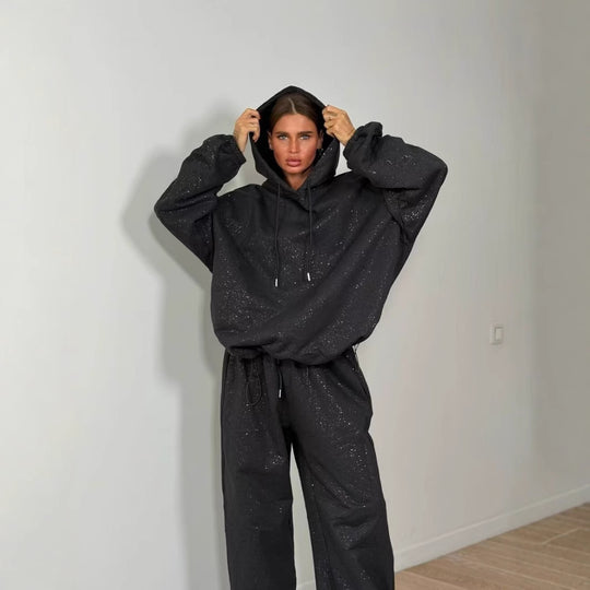 Damen Urbaner Oversized Sweatanzug mit glitzernden Akzenten EB
