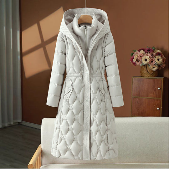 Damen nan langer gesteppter Wintermantel mit Kapuze und taillierter Silhouette EB