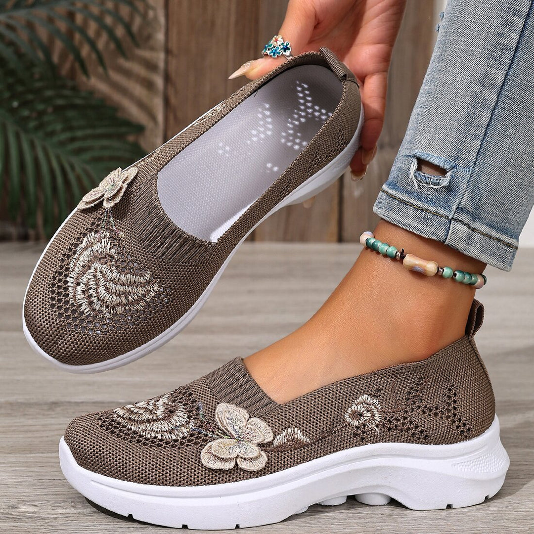 Damen Komfortable und atmungsaktive Slip-On Laufsohle mit floralem Dekor EB