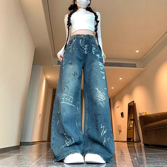 Damen Weite Jeanshose mit kreativem Graffiti-Design EB