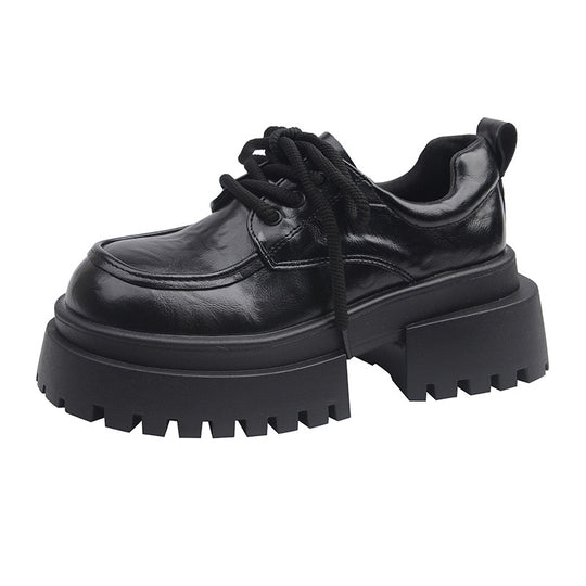 Damen Plattform Schnürschuhe mit robustem Profil und glänzendem Obermaterial EB
