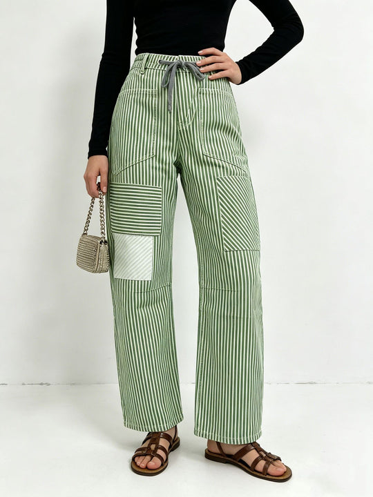 Damen nan High‑Waist Relaxed‑Hose mit vertikalem Streifenmuster, aufgesetzten Knie‑Patches und Kordelzug EB