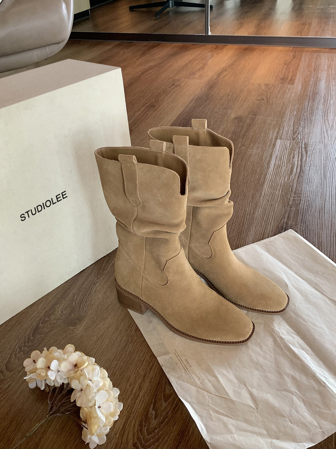 Damen Stiefeletten im modischen Western-Stil mit elegantem Falten-Design EB