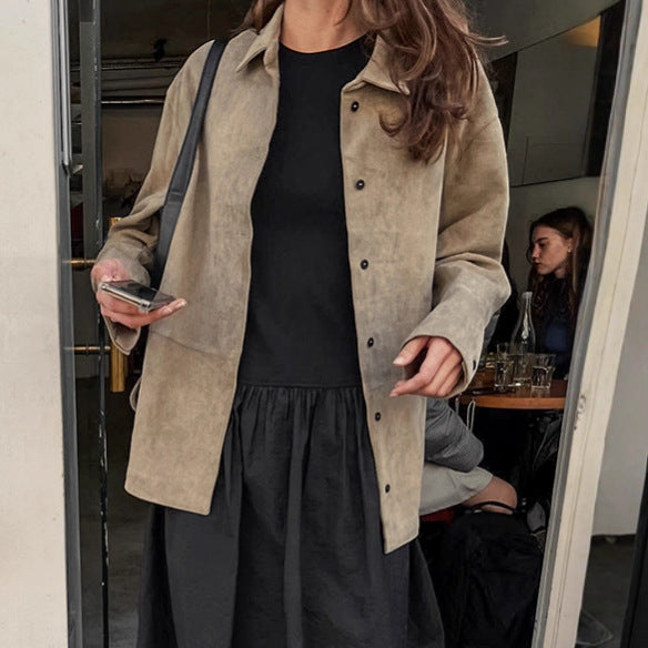 Damen Suede Jacke mit Taillengürtel und feinen Knopfdetails EB
