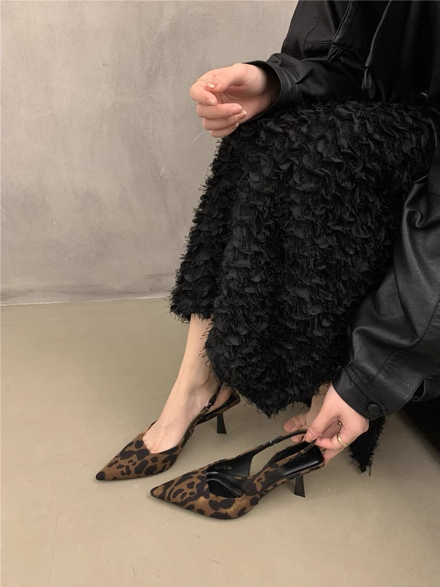 Damen Slingback-Pumps mit glänzender Oberfläche und komfortablem Absatz EB
