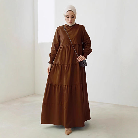 Damen Maxikleid mit Stufenrock, hohem Kragen und gerafften Ärmeln EB