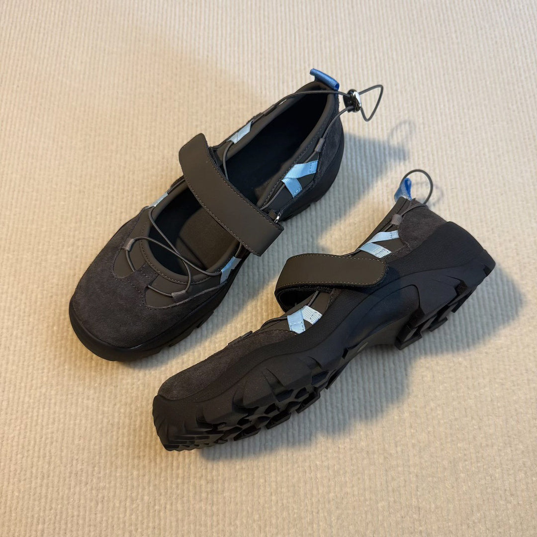 Damen bequeme Sneaker mit modischen Details EB