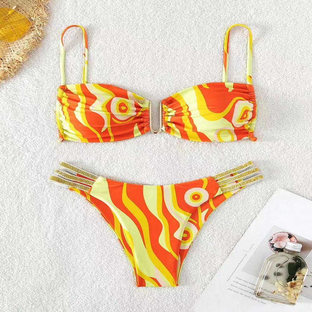 Damen Triangel-Bikini mit elegantem Raffungseffekt und modischen Akzenten EB