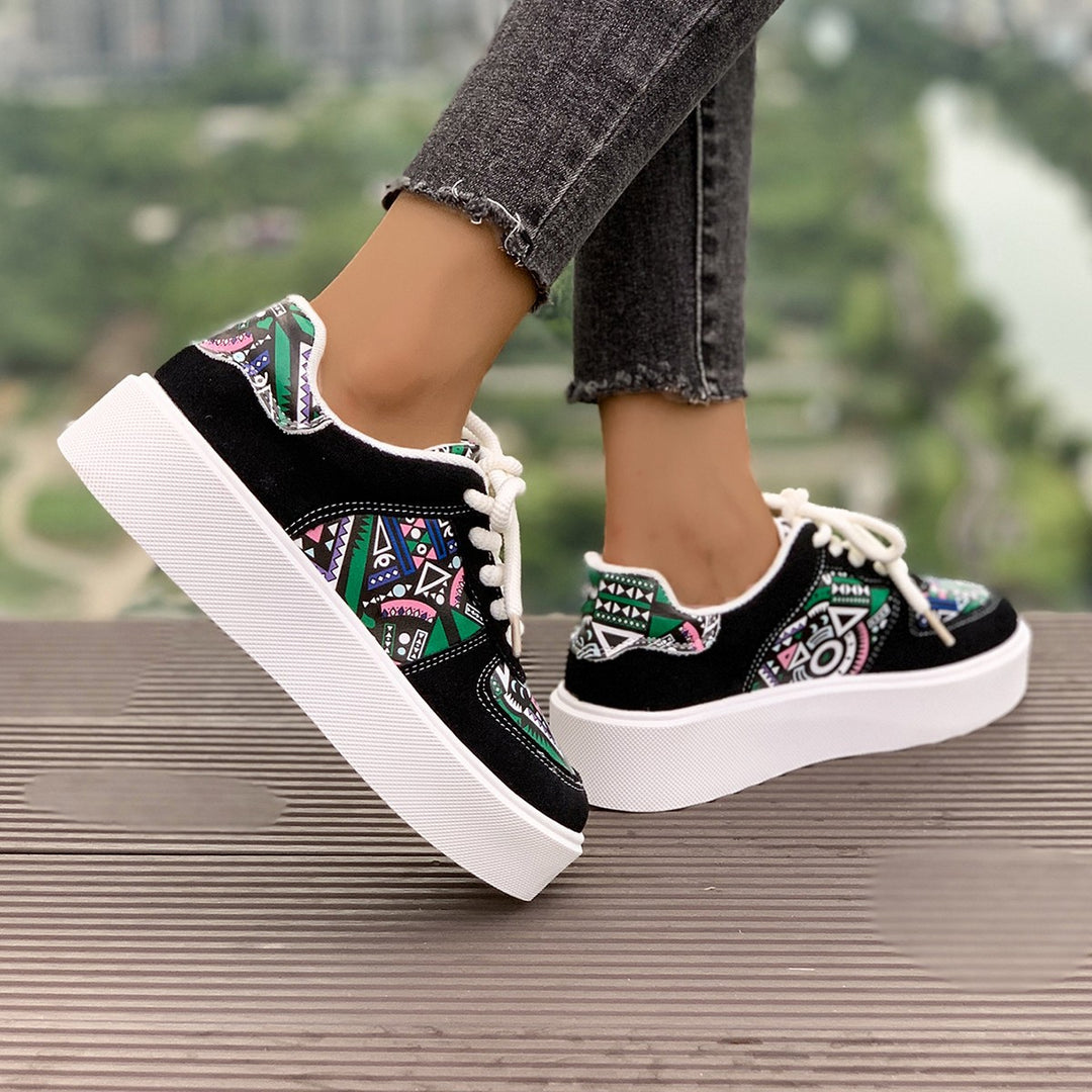 Damen modische Plateau-Sneaker mit auffälligem Design EB