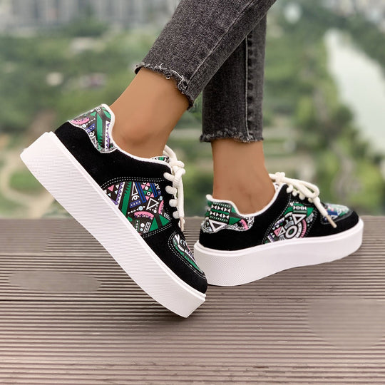 Damen modische Plateau-Sneaker mit auffälligem Design EB