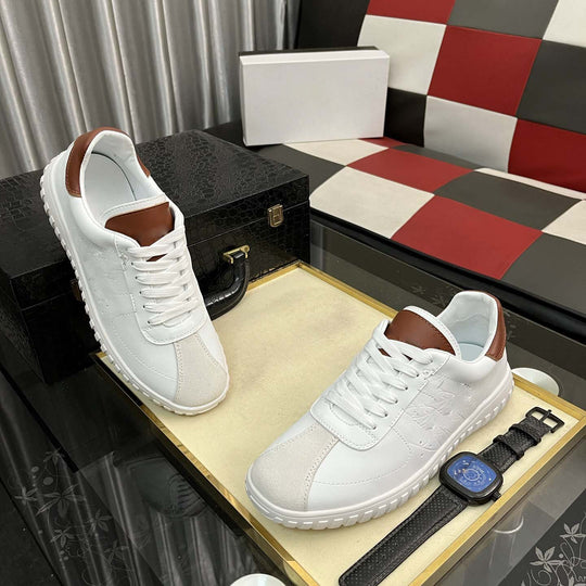 Damen Sportliche Sneaker mit stylischen Lederakzenten EB