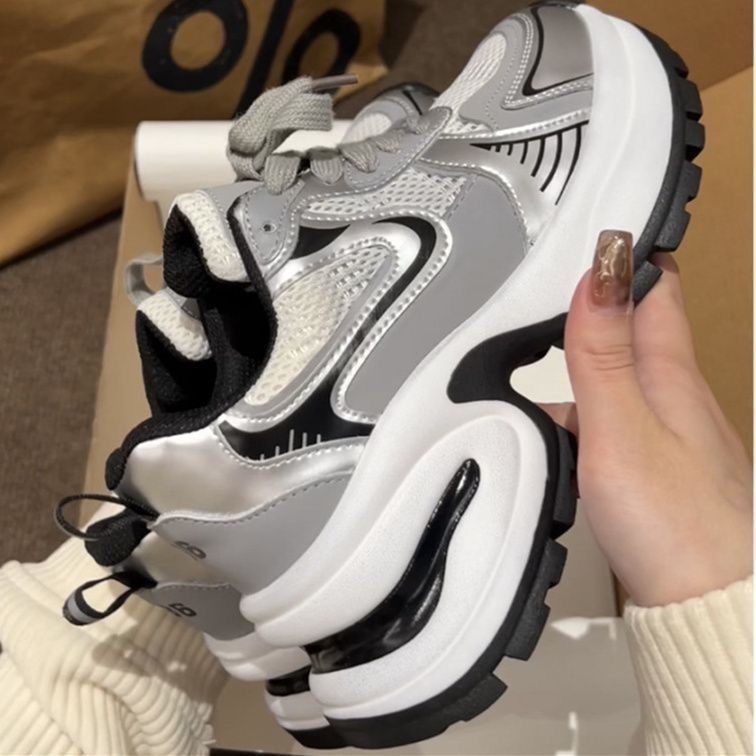 Damen Sportliche Sneakers mit atmungsaktiver Mesh-Oberfläche und dynamischer Dämpfung EB