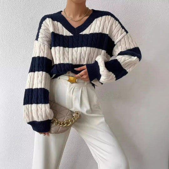 Damen nan gestreifter Grobstrick-Pullover mit Zopfmuster, tiefem V-Ausschnitt und oversized Passform EB
