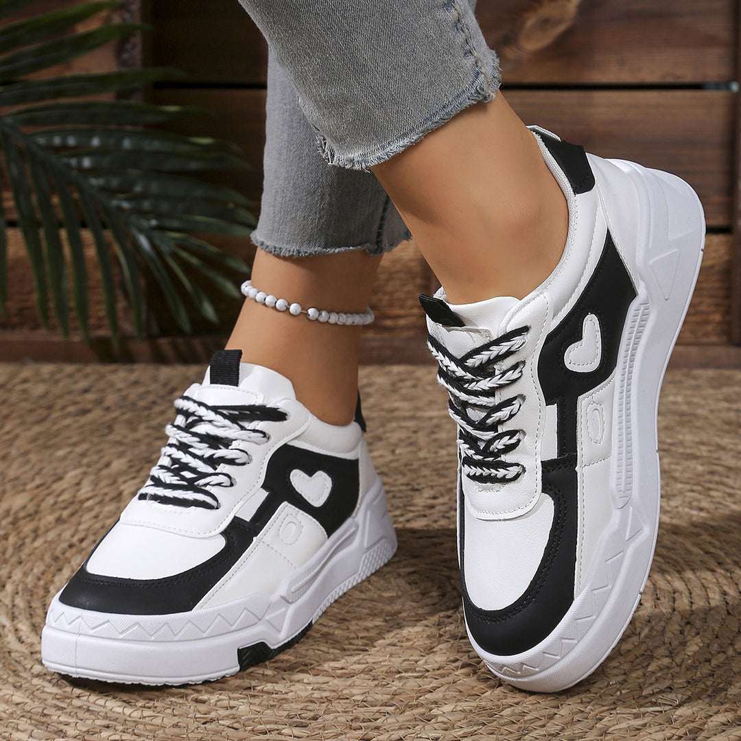 Damen Sneakers mit herzförmigem Design und dämpfender Sohle EB