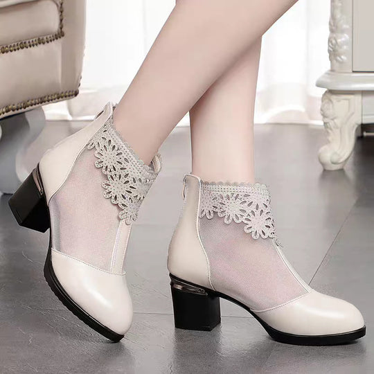 Damen Stiefeletten mit transparentem Mesh-Einsatz und funkelndem Schmuckdetail EB