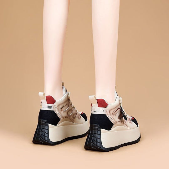 Damen Sportliche High-Top Sneakers mit Blockabsatz und einzigartigem Design EB