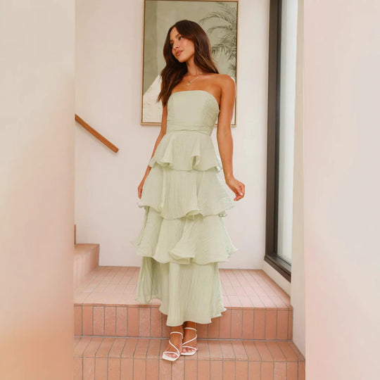 Damen Maxikleid mit voluminösen Rüschen und schulterfreiem Design EB