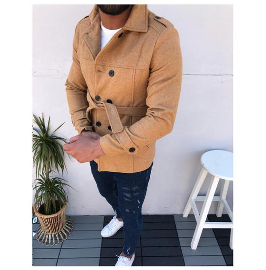 Herren modischer Trenchcoat mit doppelter Knopfreihe und taillierbarem Gürtel EB