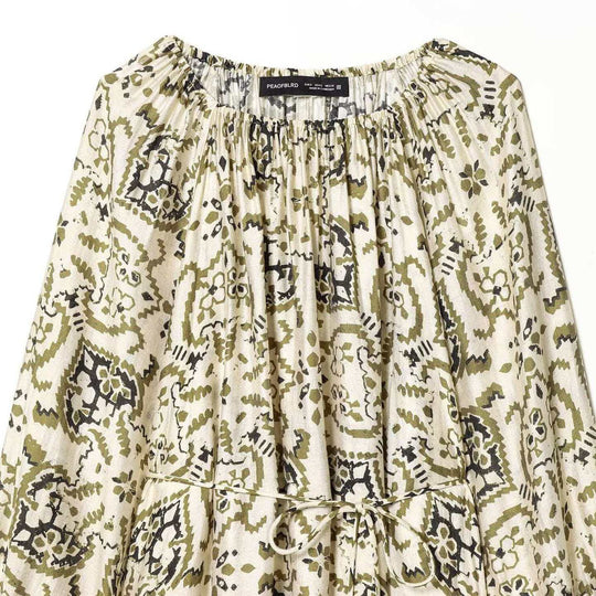 Damen nan luftiges Plissee-Kleid mit Carmenkragen, weiten Ballonärmeln und verstellbarem Kordelzug EB
