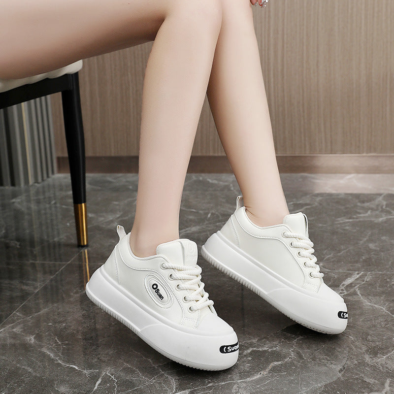 Damen modische Plateau Sneakers mit verstärktem Sohlenprofil und atmungsaktiven Materialien EB