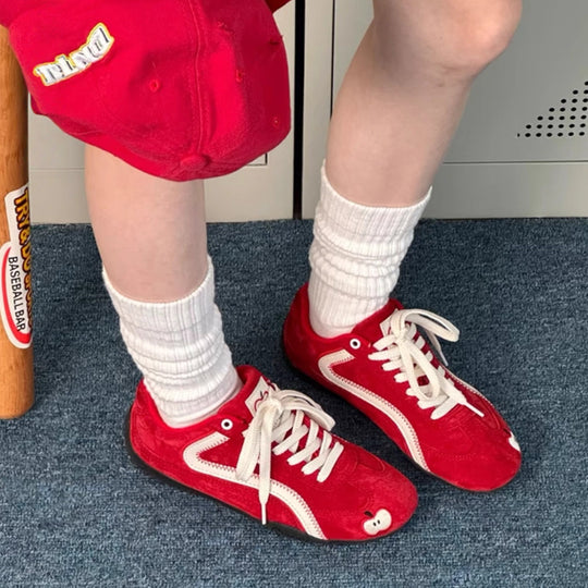 Damen Sportschuhe im Retro-Stil von EB