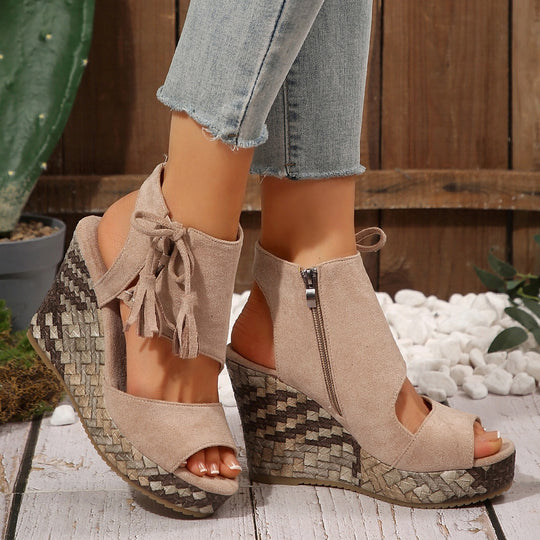 Damen Wedge-Sandalen mit modischem Fransen-Detail EB
