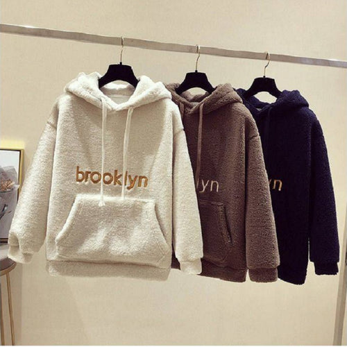 Damen kuscheliger Hoodie mit bequemer Passform und lässigem Schriftzug EB