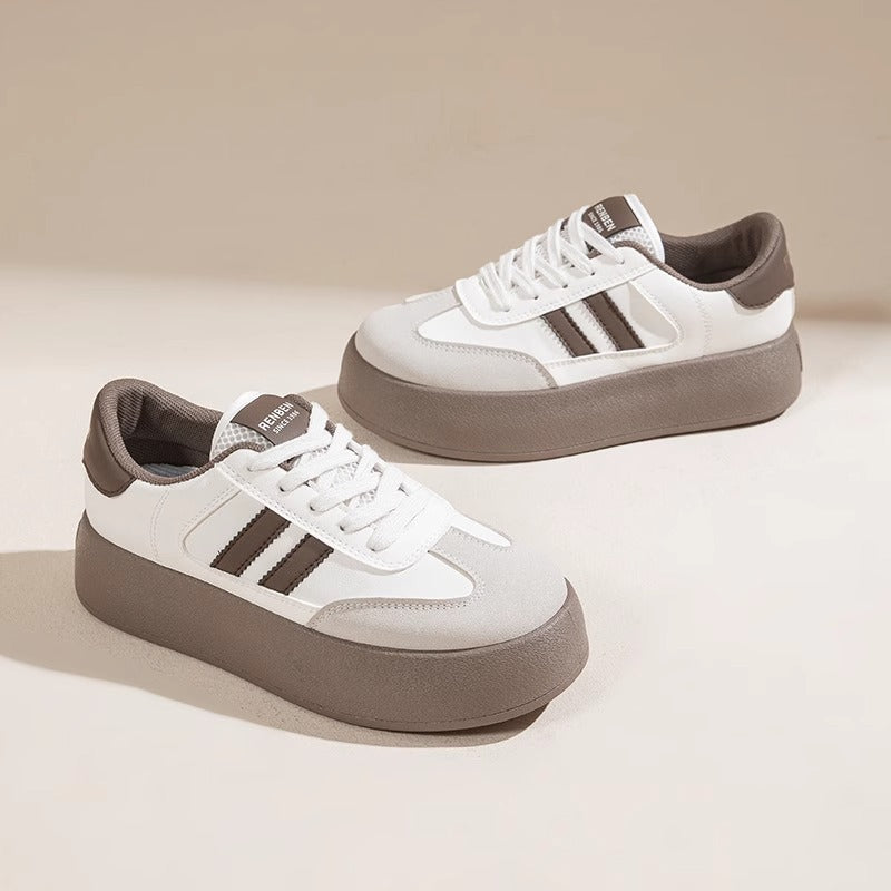 Damen Plattform-Sneaker mit trendigem Design und hochwertiger Oberflächenstruktur EB