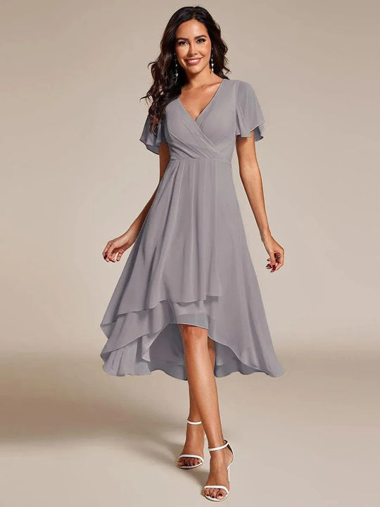 Damen elegantes Midikleid mit fließendem Stoff und asymmetrischen Ärmeln EB