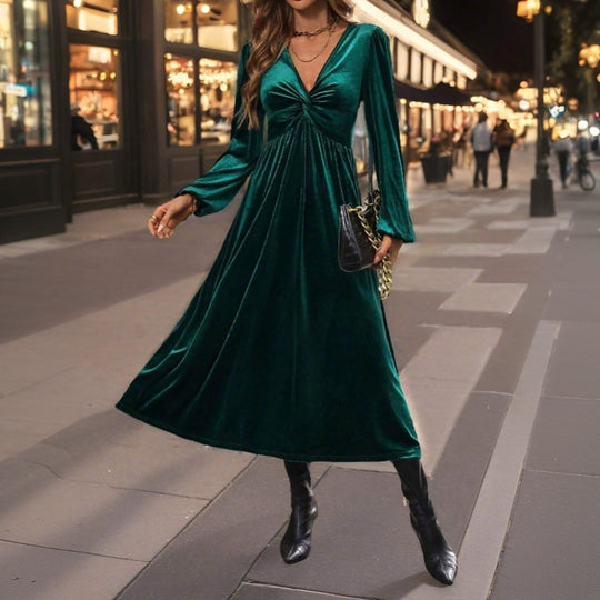 Damen Midikleid aus Samt mit gedrehtem Bustier und schwingendem Tellerrock Eichborn Berlin