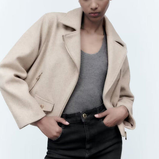 Damen modische Übergangsjacke im lässigen Stil aus weichem Material mit praktischen Taschen EB