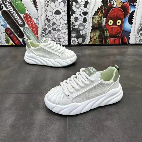 Damen Sportliche Sneaker mit texturierter Oberfläche und dämpfender Sohle EB