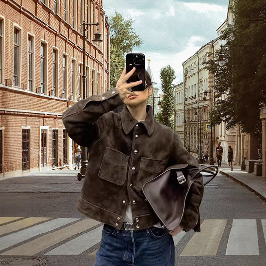 Damen Modische Wildlederjacke mit praktischen Klappentaschen EB