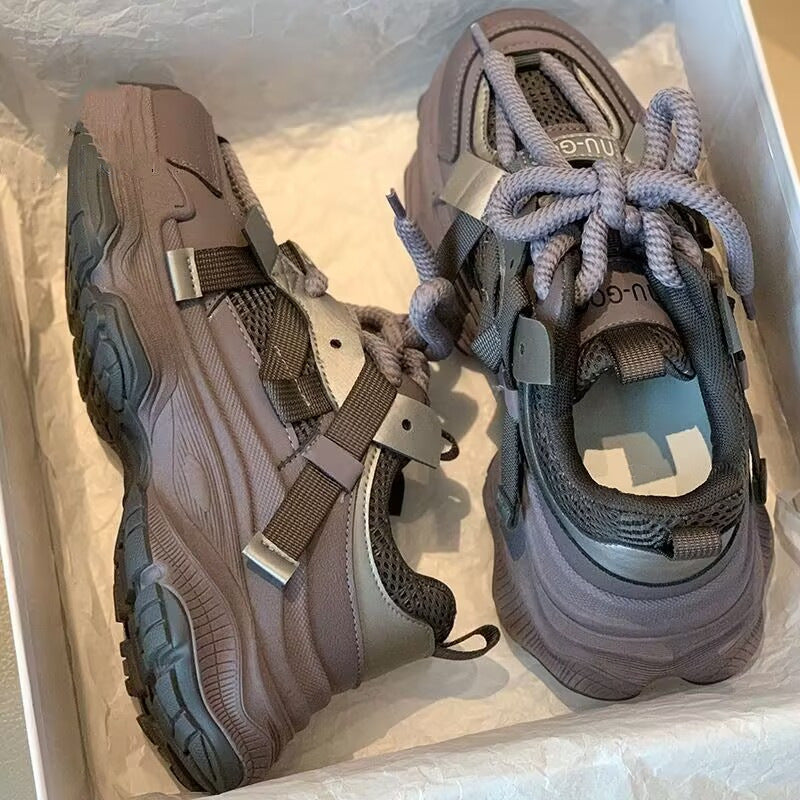 Damen Sportliche Sneaker mit atmungsaktiven Mesh-Elementen und innovativem Design EB